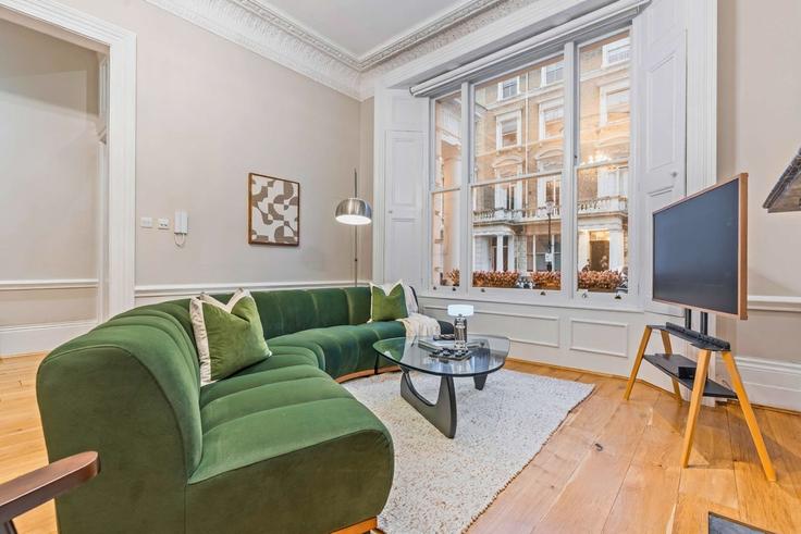 City of Westminster, London에 위치한 Building Clanricarde Gardens - redwood-stays-limited - 1316227 유닛의 세련된 인테리어가 돋보이는 거실