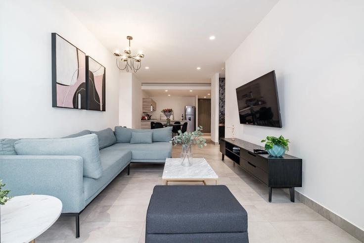 Building Lago Neuchatel - rentinba - 1570152 adresindeki bir dairede modern mobilyalarla zarif bir şekilde tasarlanmış oturma odası Mexico City, Mexico City Building Lago Neuchatel - rentinba - 1570152 adresindeki bir dairede modern mobilyalarla zarif bir şekilde tasarlanmış oturma odası Mexico City, Mexico City
