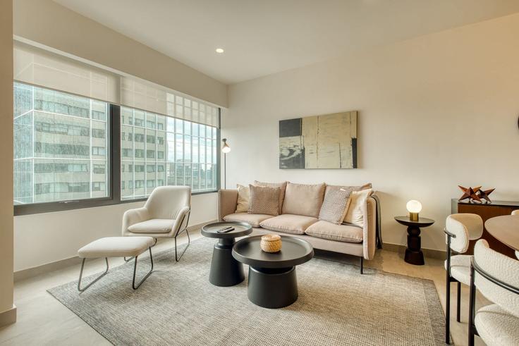 Building Lago Neuchatel - rentinba - 1570168 adresindeki bir dairede modern mobilyalarla zarif bir şekilde tasarlanmış oturma odası Mexico City, Mexico City Building Lago Neuchatel - rentinba - 1570168 adresindeki bir dairede modern mobilyalarla zarif bir şekilde tasarlanmış oturma odası Mexico City, Mexico City
