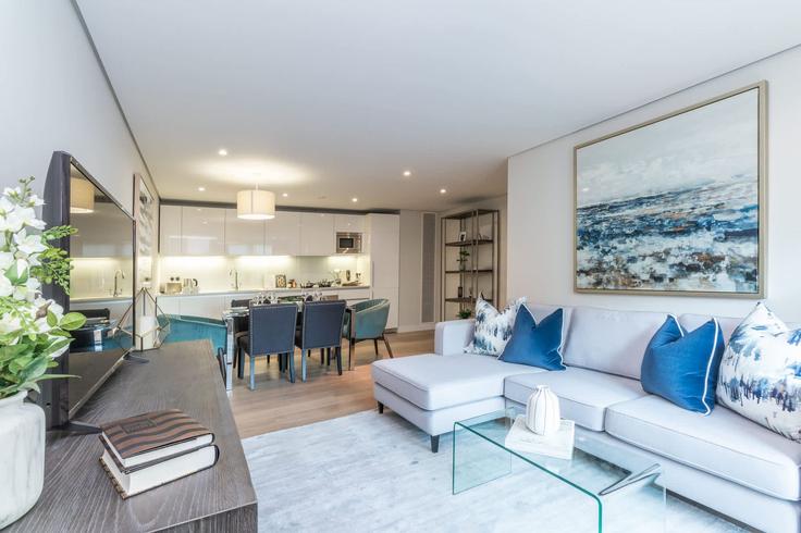 Elegante sala de estar con mobiliario moderno en un apartamento en Building Merchant Square - residentialland - 1313989 - LON en City of Westminster, London Elegante sala de estar con mobiliario moderno en un apartamento en Building Merchant Square - residentialland - 1313989 - LON en City of Westminster, London