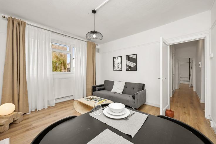 Building Saint Paul's Road - reve-studio-limited - 1516066 adresindeki bir dairede modern mobilyalarla zarif bir şekilde tasarlanmış oturma odası London Borough of Islington, London