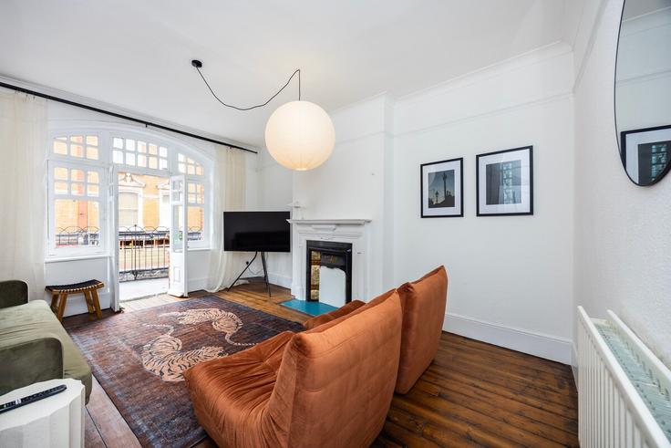 Elegantly designed living room with modern furnishings in an apartment at Building Electric Avenue - reve-studio-limited - 1541030 in London Borough of Lambeth, London Elegantly designed living room with modern furnishings in an apartment at Building Electric Avenue - reve-studio-limited - 1541030 in London Borough of Lambeth, London