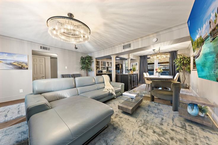 Elegante sala de estar con mobiliario moderno en un apartamento en Building Gaston Avenue - ritzy-room-1 - 1571781 en Dallas, Dallas Elegante sala de estar con mobiliario moderno en un apartamento en Building Gaston Avenue - ritzy-room-1 - 1571781 en Dallas, Dallas