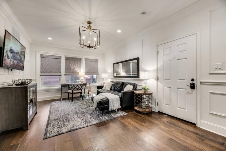 Dallas DallasのBuilding Worth Street - ritzy-room-1 - 1571768のアパートメントにある、モダンな家具を備えたエレガントなデザインのリビングルーム Dallas DallasのBuilding Worth Street - ritzy-room-1 - 1571768のアパートメントにある、モダンな家具を備えたエレガントなデザインのリビングルーム