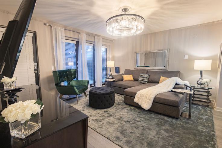 Salle de séjour élégante avec mobilier moderne dans un appartement à Building Gaston Avenue - ritzy-room-1 - 1571776 à Dallas, Dallas Salle de séjour élégante avec mobilier moderne dans un appartement à Building Gaston Avenue - ritzy-room-1 - 1571776 à Dallas, Dallas
