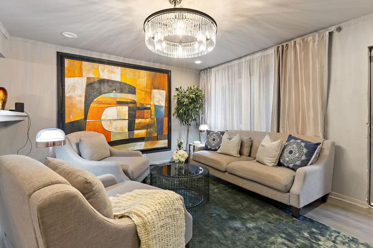Elegantly designed living room with modern furnishings in an apartment at Building Gaston Avenue - ritzy-room-1 - 1572002 in Dallas, Dallas