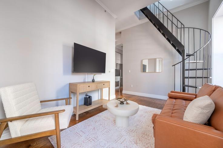 Manhattan, New York에 위치한 Building East 13th Street - roomrs-1 - 1644651 유닛의 세련된 인테리어가 돋보이는 거실