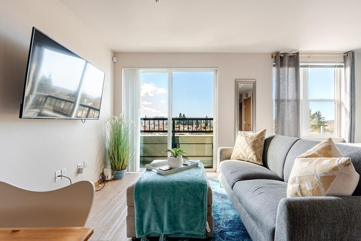 Building 17th Avenue South - roundtop-rentals - 1284568 - SEA adresindeki bir dairede modern mobilyalarla zarif bir şekilde tasarlanmış oturma odası Seattle, Seattle