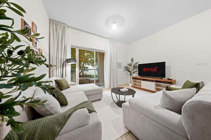 Elegantly designed living room with modern furnishings in an apartment at Building 6th Street - rove-haven - 1332046 in Al Thanyah Fourth, Dubai