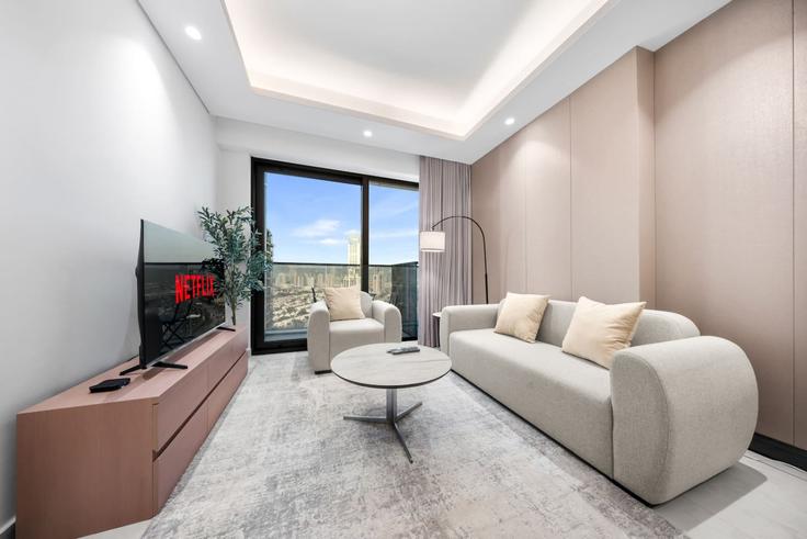 Salle de séjour élégante avec mobilier moderne dans un appartement à Building Orchid St - rove-haven - 1391346 à Al Barsha South Fifth, Dubai Salle de séjour élégante avec mobilier moderne dans un appartement à Building Orchid St - rove-haven - 1391346 à Al Barsha South Fifth, Dubai