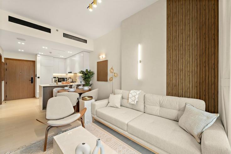 Dubai Al Barsha South FourthのBuilding Bijada Boulevard North - rove-haven - 1607442のアパートメントにある、モダンな家具を備えたエレガントなデザインのリビングルーム Dubai Al Barsha South FourthのBuilding Bijada Boulevard North - rove-haven - 1607442のアパートメントにある、モダンな家具を備えたエレガントなデザインのリビングルーム