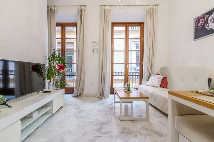 Building Calle García Briz - salvador-martinez-muoz - 1331209 adresindeki bir dairede modern mobilyalarla zarif bir şekilde tasarlanmış oturma odası Centro, Málaga