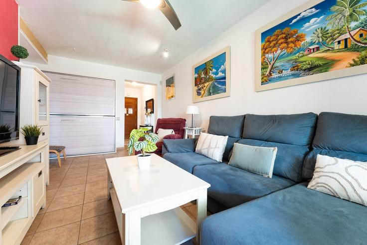 La Cala de Mijas, La Cala de Mijas에 위치한 Building Calle Mar Cantabrico - salvador-martinez-muoz - 1331285 아파트의 세련된 인테리어가 돋보이는 거실