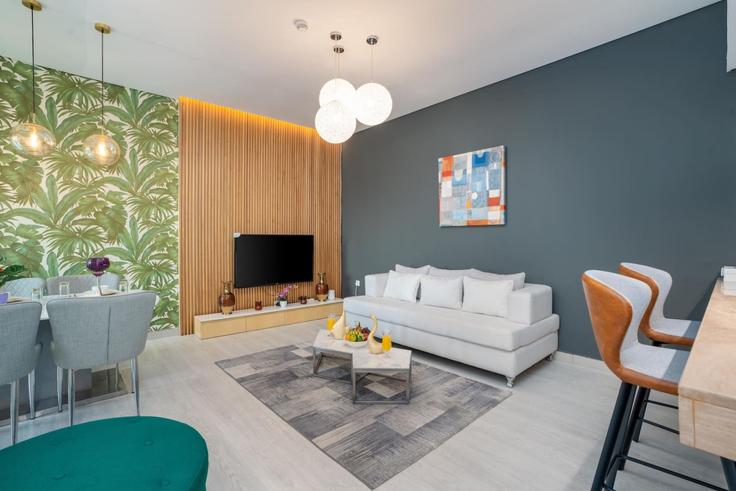 Salle de séjour élégante avec mobilier moderne dans un appartement à Building Al Sharta Street - samaya-vacation-homes - 1231561 - DXB à Dubai Marina, Dubai