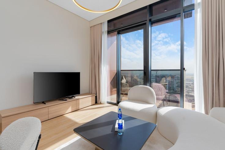 Building District4JPlot8 - samaya-vacation-homes - 1648117 adresindeki bir dairede modern mobilyalarla zarif bir şekilde tasarlanmış oturma odası Al Barsha South Fifth, Dubai Building District4JPlot8 - samaya-vacation-homes - 1648117 adresindeki bir dairede modern mobilyalarla zarif bir şekilde tasarlanmış oturma odası Al Barsha South Fifth, Dubai