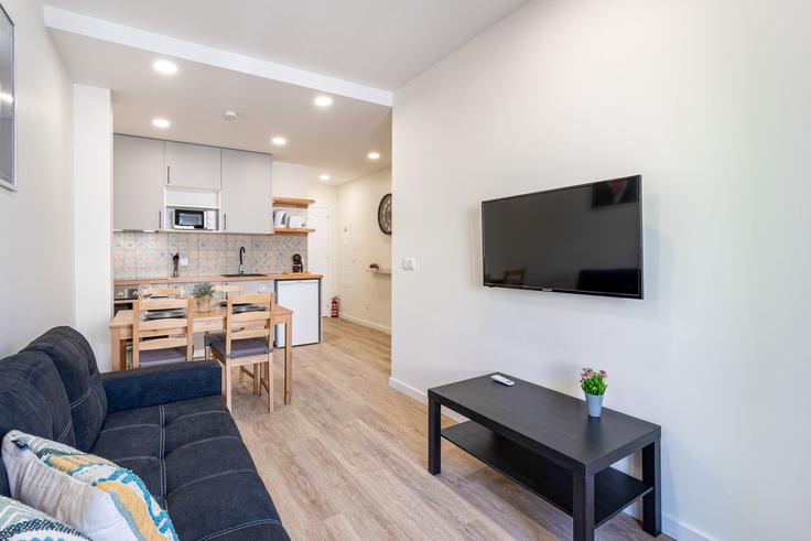 Salle de séjour élégante avec mobilier moderne dans un appartement à Building Rua Andrade Corvo - seapartamentos - 1343707 à União das freguesias de Braga (Maximinos, Sé e Cividade), Braga