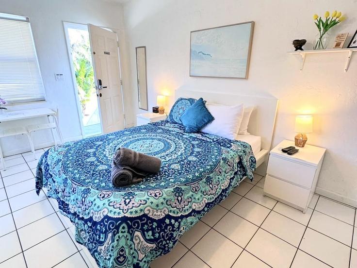1 quarto mobiliado em apartamentos em Monroe Street 1034663P, Hollywood, Hollywood, foto 1 1 quarto mobiliado em apartamentos em Monroe Street 1034663P, Hollywood, Hollywood, foto 1