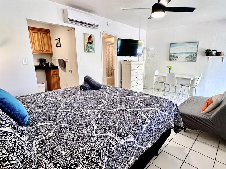 1 quarto mobiliado em apartamentos em Monroe Street 1034665P, Hollywood, Hollywood, foto 9