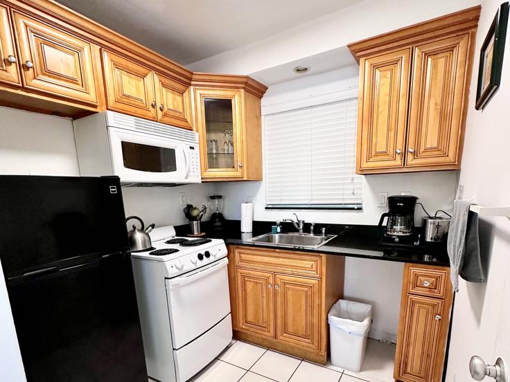 1 quarto mobiliado em apartamentos em Monroe Street 1034665P, Hollywood, Hollywood, foto 10