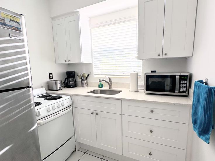 1 quarto mobiliado em apartamentos em Monroe Street 1034666P, Hollywood, Hollywood, foto 11