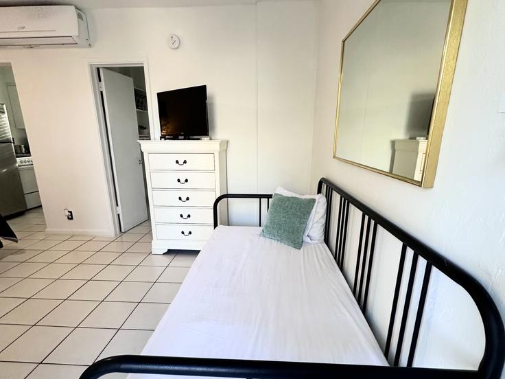 1 quarto mobiliado em apartamentos em Monroe Street 1034666P, Hollywood, Hollywood, foto 13