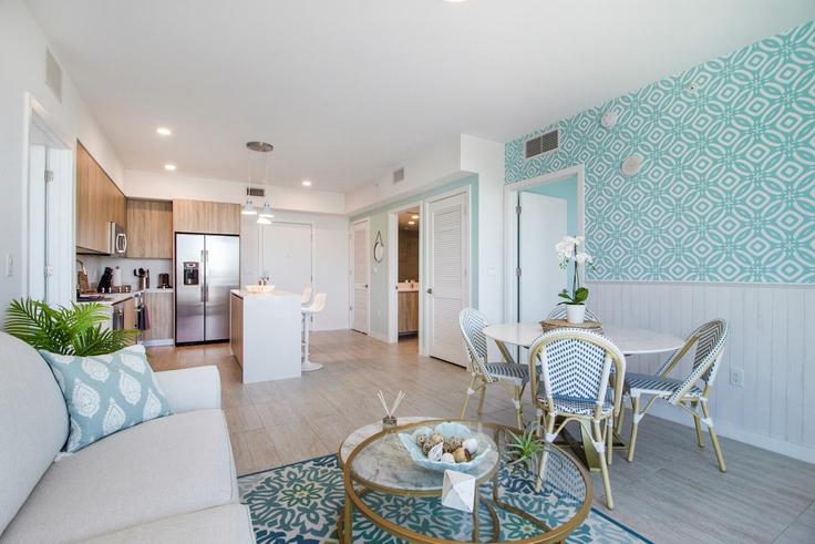 Miami, Miami에 위치한 Building Biscayne Boulevard - shorehouse-management - 1475382 유닛의 세련된 인테리어가 돋보이는 거실
