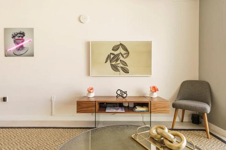 Miami, Miami에 위치한 Building Northeast 39th Street - shorehouse-management - 1515746 유닛의 세련된 인테리어가 돋보이는 거실