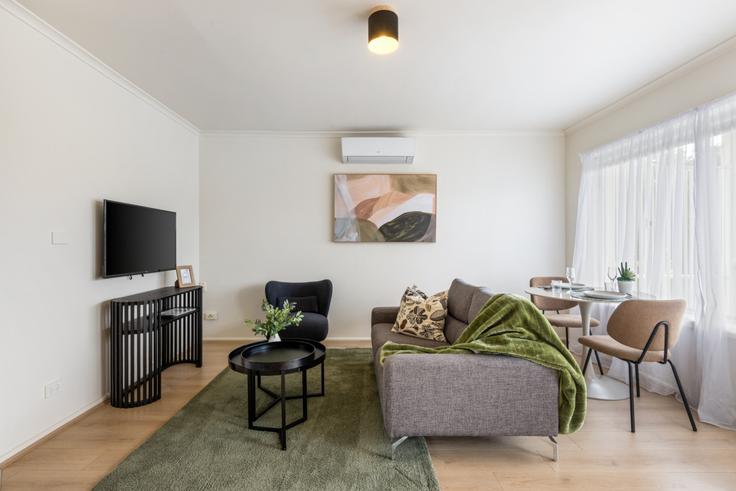 Building Myers Street - short-long-stays - 1498523 adresindeki bir dairede modern mobilyalarla zarif bir şekilde tasarlanmış oturma odası Geelong, Geelong Building Myers Street - short-long-stays - 1498523 adresindeki bir dairede modern mobilyalarla zarif bir şekilde tasarlanmış oturma odası Geelong, Geelong