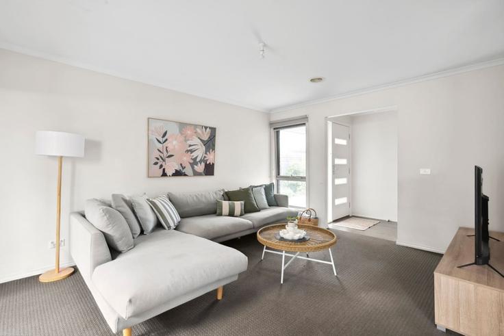 Geelong Geelong WestのBuilding Addis Street - short-long-stays - 1591314のアパートメントにある、モダンな家具を備えたエレガントなデザインのリビングルーム