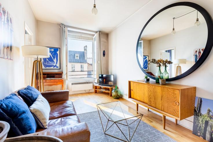 10th arrondissement, Paris에 위치한 Building Impasse du 49 Faubourg Saint-Martin - siegfried-vigier - 1288589 - PAR 아파트의 세련된 인테리어가 돋보이는 거실 10th arrondissement, Paris에 위치한 Building Impasse du 49 Faubourg Saint-Martin - siegfried-vigier - 1288589 - PAR 아파트의 세련된 인테리어가 돋보이는 거실
