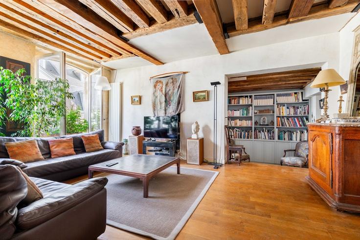 3rd arrondissement, Paris에 위치한 Building Rue Saint-Martin - siegfried-vigier - 1529181 유닛의 세련된 인테리어가 돋보이는 거실