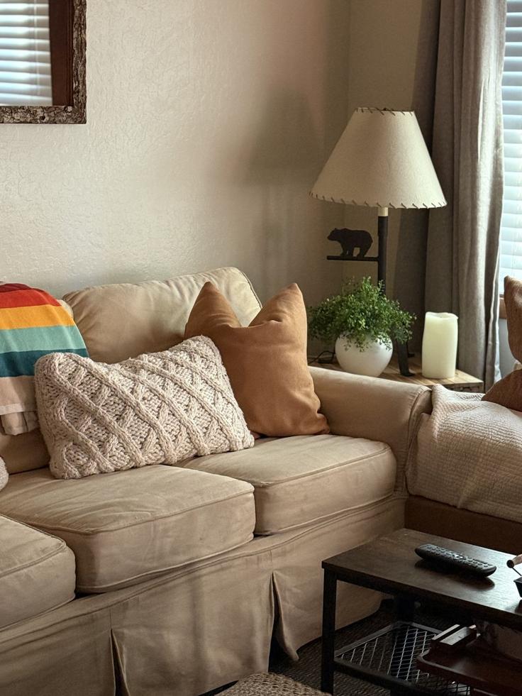 Elegant gestaltetes Wohnzimmer mit moderner Einrichtung in einer Wohnung im Building North Lake Boulevard - sierra-getaways - 1698169 in Tahoe Vista, Tahoe Vista Elegant gestaltetes Wohnzimmer mit moderner Einrichtung in einer Wohnung im Building North Lake Boulevard - sierra-getaways - 1698169 in Tahoe Vista, Tahoe Vista