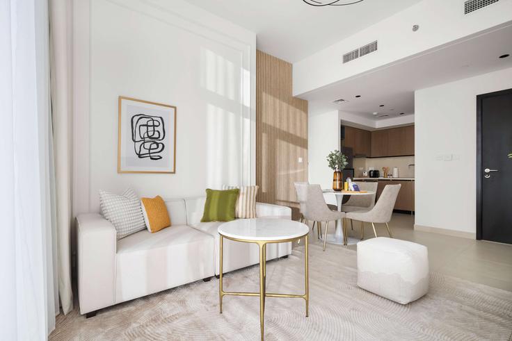 Salle de séjour élégante avec mobilier moderne dans un appartement à Building Sheikh Mohammed bin Rashid Boulevard - silkhaus - 1044267 - DXB à Downtown Dubai, Dubai Salle de séjour élégante avec mobilier moderne dans un appartement à Building Sheikh Mohammed bin Rashid Boulevard - silkhaus - 1044267 - DXB à Downtown Dubai, Dubai