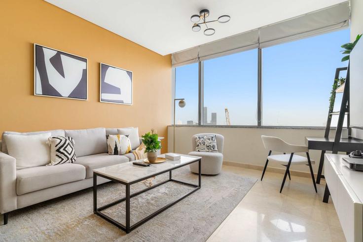 Sala de estar elegantemente projetada com móveis modernos em um apartamento no Building Al Mustaqbal Street - silkhaus - 1323708 em Trade Center, Dubai Sala de estar elegantemente projetada com móveis modernos em um apartamento no Building Al Mustaqbal Street - silkhaus - 1323708 em Trade Center, Dubai