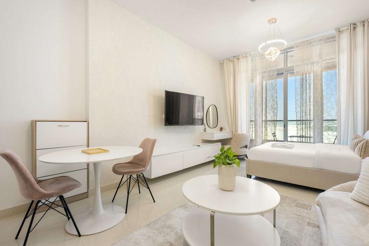 Sala de estar elegantemente projetada com móveis modernos em um apartamento no Building Ar Reem Street - silkhaus - 1363364 em Al Reem Island, Abu Dhabi Sala de estar elegantemente projetada com móveis modernos em um apartamento no Building Ar Reem Street - silkhaus - 1363364 em Al Reem Island, Abu Dhabi