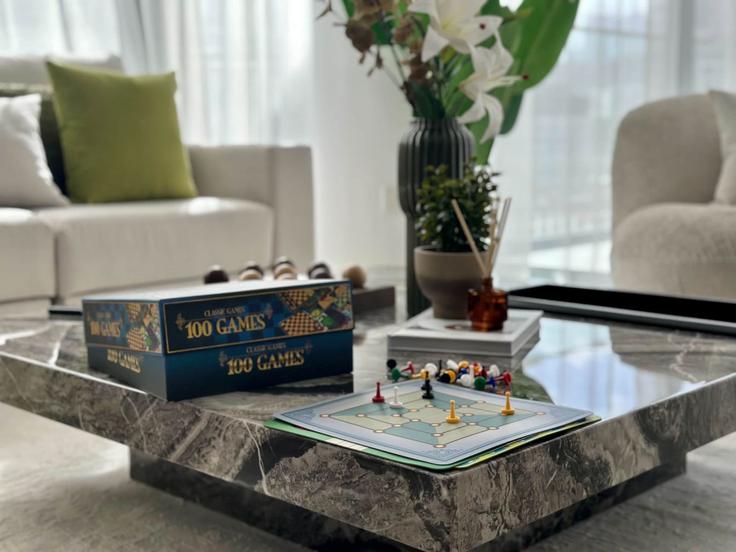 Al Wasl, Dubai에 위치한 Building Al Multaqa St - silkhaus - 1375263 유닛의 세련된 인테리어가 돋보이는 거실