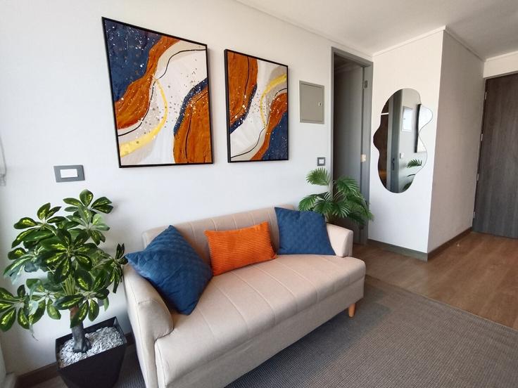 Santiago ÑuñoaのBuilding Coventry - simply-haus - 1380783のアパートメントにある、モダンな家具を備えたエレガントなデザインのリビングルーム