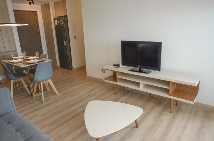 Building Avenida Borgoño - simply-haus - 1368734 adresindeki bir dairede modern mobilyalarla zarif bir şekilde tasarlanmış oturma odası Viña del Mar, Viña del Mar