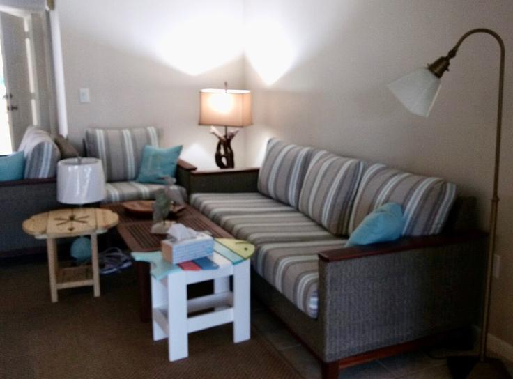 Elegant gestaltetes Wohnzimmer mit moderner Einrichtung in einer Wohnung im Building Terraverde Circle - simply-stay-and-getaway - 1359751 in Fort Myers, Fort Myers