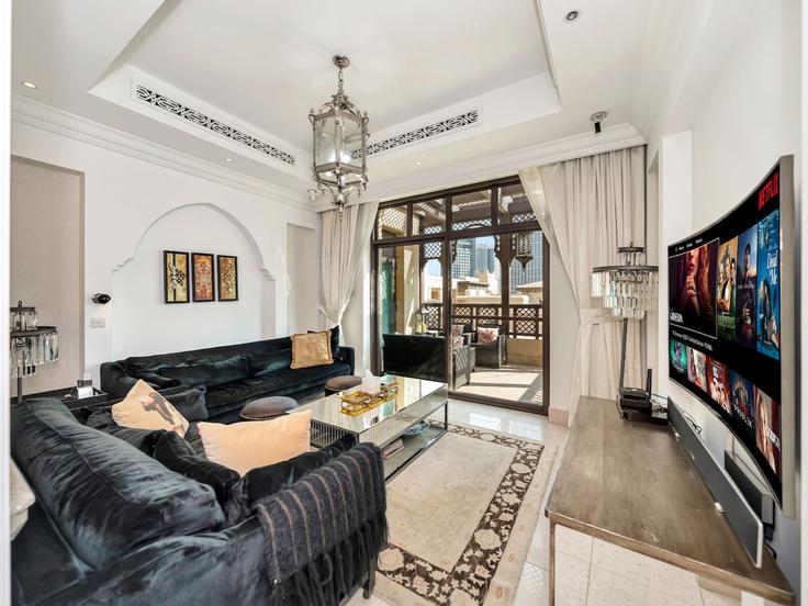 Elegant gestaltetes Wohnzimmer mit moderner Einrichtung in einer Wohnung im Building Sheikh Mohammed bin Rashid Boulevard - skylineserenity - 1353860 in Downtown Dubai, Dubai Elegant gestaltetes Wohnzimmer mit moderner Einrichtung in einer Wohnung im Building Sheikh Mohammed bin Rashid Boulevard - skylineserenity - 1353860 in Downtown Dubai, Dubai