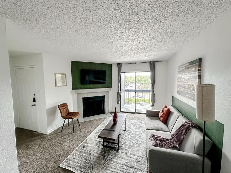 Austin, Austin에 위치한 Building Clayton Lane - sleepover-inc - 1542336 유닛의 세련된 인테리어가 돋보이는 거실 Austin, Austin에 위치한 Building Clayton Lane - sleepover-inc - 1542336 유닛의 세련된 인테리어가 돋보이는 거실