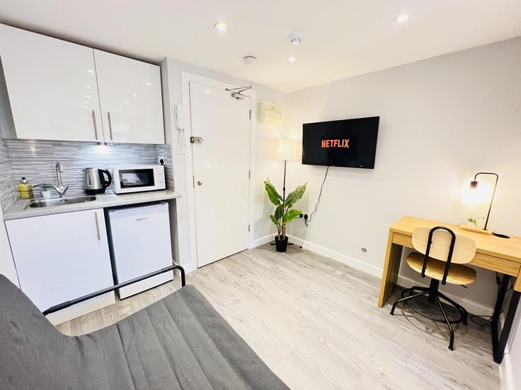 London Borough of Wandsworth, London에 위치한 Building Wolftencroft Close - sleepy-lodge - 1315668 - LON 아파트의 세련된 인테리어가 돋보이는 거실