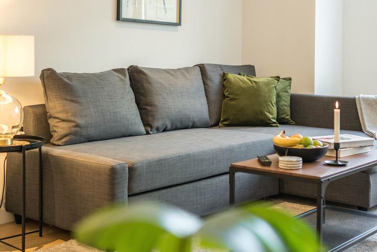 Elegante sala de estar con mobiliario moderno en un apartamento en Building Provost Street - sleepy-lodge - 1315693 - LON en London Borough of Hackney, London