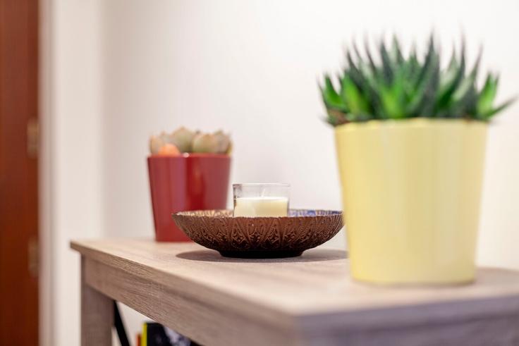 Sala de estar elegantemente projetada com móveis modernos em um apartamento no Building Hibbert Street - smart-host-group-ted - 1523908 em London Borough of Wandsworth, London