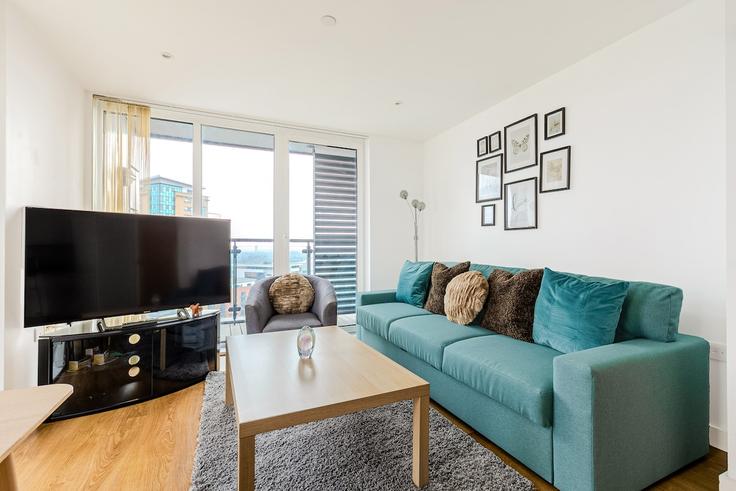London Borough of Newham, London에 위치한 Building Kerrison Road - smart-host-group-ted - 1513322 유닛의 세련된 인테리어가 돋보이는 거실