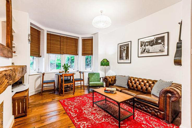 Salle de séjour élégante avec mobilier moderne dans un appartement à Building Victoria Park Square - smart-host-group-ted - 1531665 à London Borough of Tower Hamlets, London Salle de séjour élégante avec mobilier moderne dans un appartement à Building Victoria Park Square - smart-host-group-ted - 1531665 à London Borough of Tower Hamlets, London