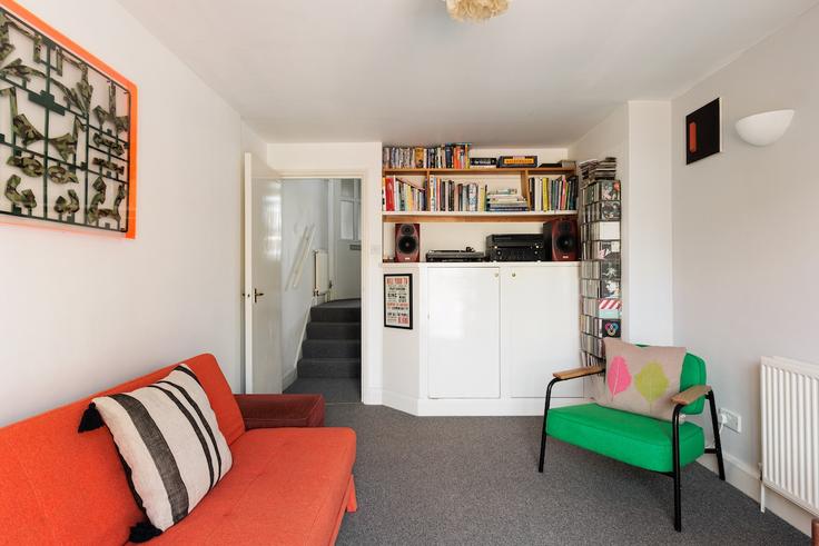 Elegant gestaltetes Wohnzimmer mit moderner Einrichtung in einer Wohnung im Building Haberdasher Street - smart-host-group-ted - 1529201 in London Borough of Hackney, London Elegant gestaltetes Wohnzimmer mit moderner Einrichtung in einer Wohnung im Building Haberdasher Street - smart-host-group-ted - 1529201 in London Borough of Hackney, London