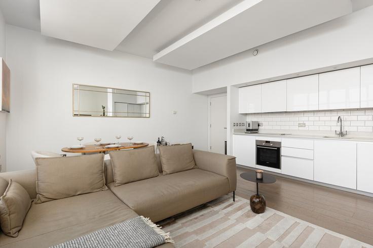London Borough of Hackney, London에 위치한 Building Chatham Place - smart-host-group-ted - 1537966 유닛의 세련된 인테리어가 돋보이는 거실