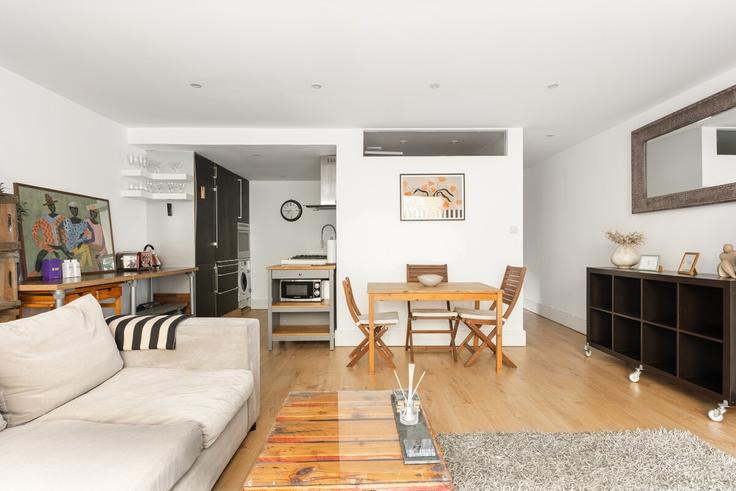 Salle de séjour élégante avec mobilier moderne dans un appartement à Building Packington Street - smart-host-group-ted - 1542685 à London Borough of Islington, London Salle de séjour élégante avec mobilier moderne dans un appartement à Building Packington Street - smart-host-group-ted - 1542685 à London Borough of Islington, London