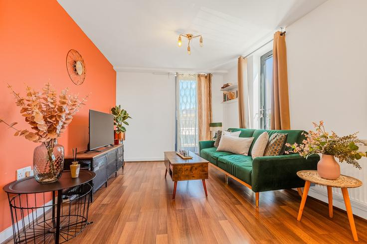 London Borough of Lewisham, London에 위치한 Building Czar Street - smart-host-group-ted - 1513547 유닛의 세련된 인테리어가 돋보이는 거실